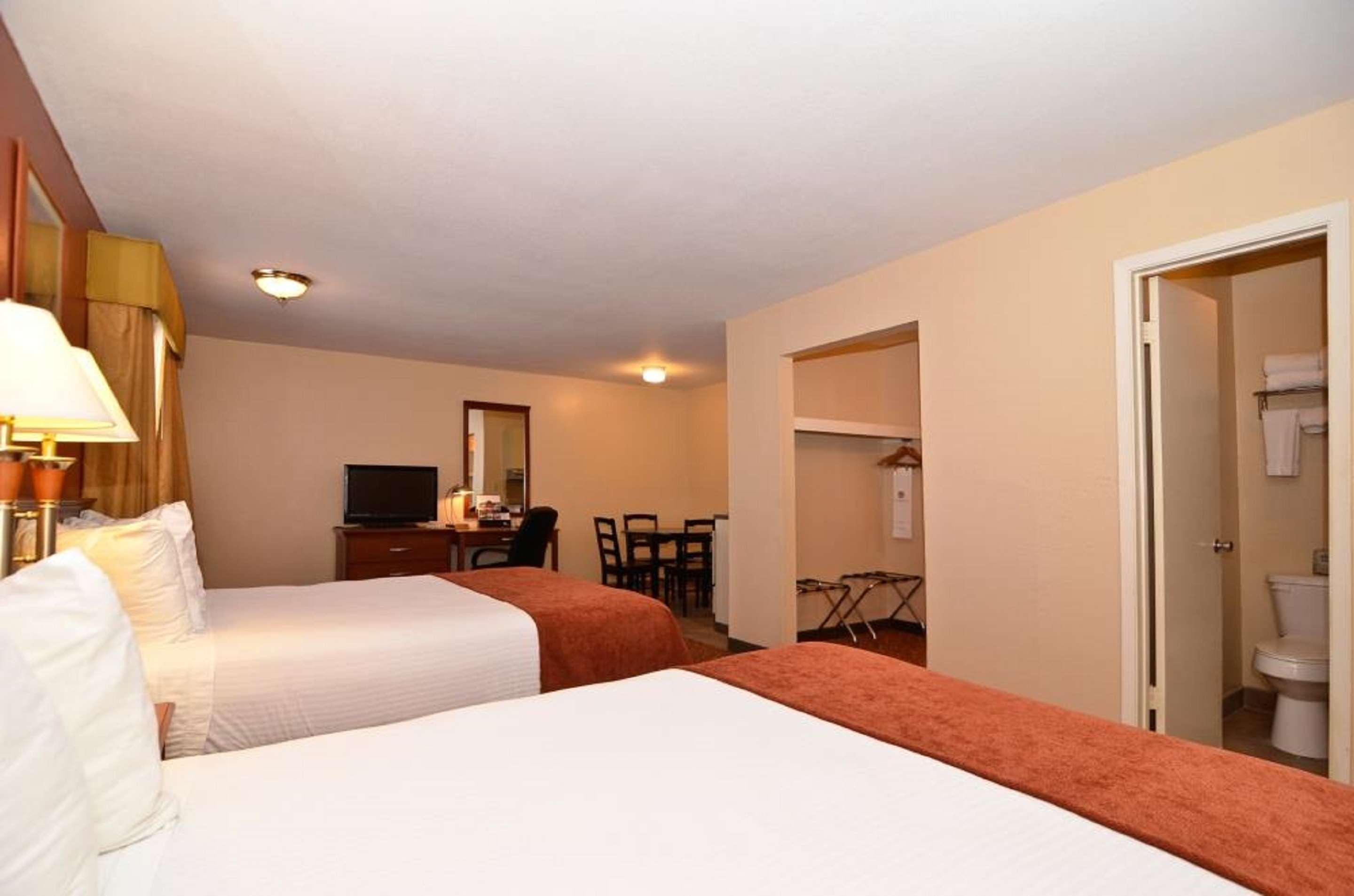 Surestay Hotel By Best Western Zapata Room photo